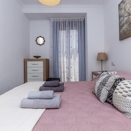 Cozy Apartment Perfect For Couples Smarttv+Wifi Fuengirola Bagian luar foto